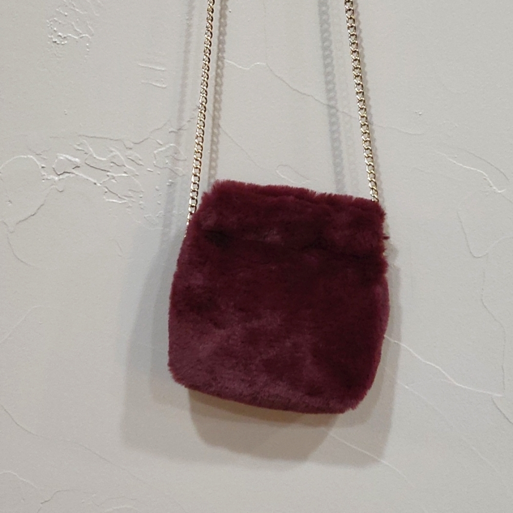 Old Navy NWOT- Merlot Faux Fur Crossbody Bag